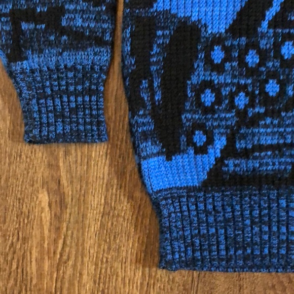 Vintage Patterned Knit Sweater. - Picture 6 of 13